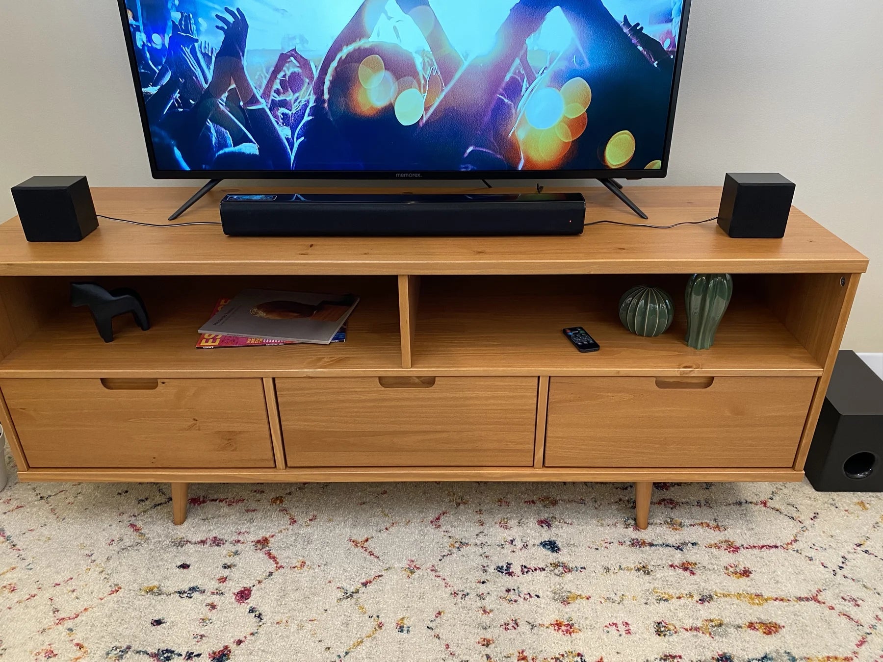 Experience Immersive Sound with the V5.0 Bluetooth 4.1 Channel Home Theater System - 24" Soundbar with Subwoofer & Remote Control in Sleek Black